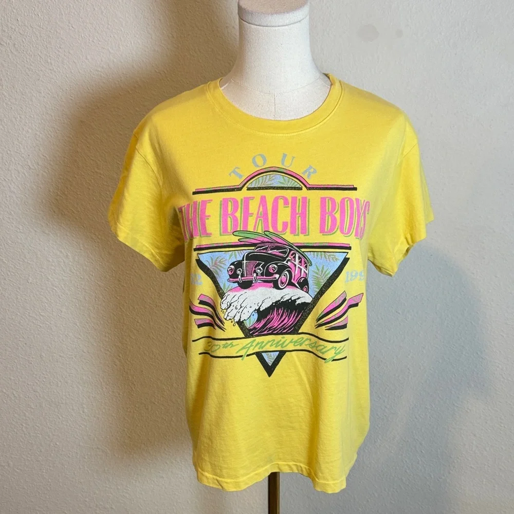 DayDreamer Yellow Graphic Beach Boys Tour T-Shirt size Small